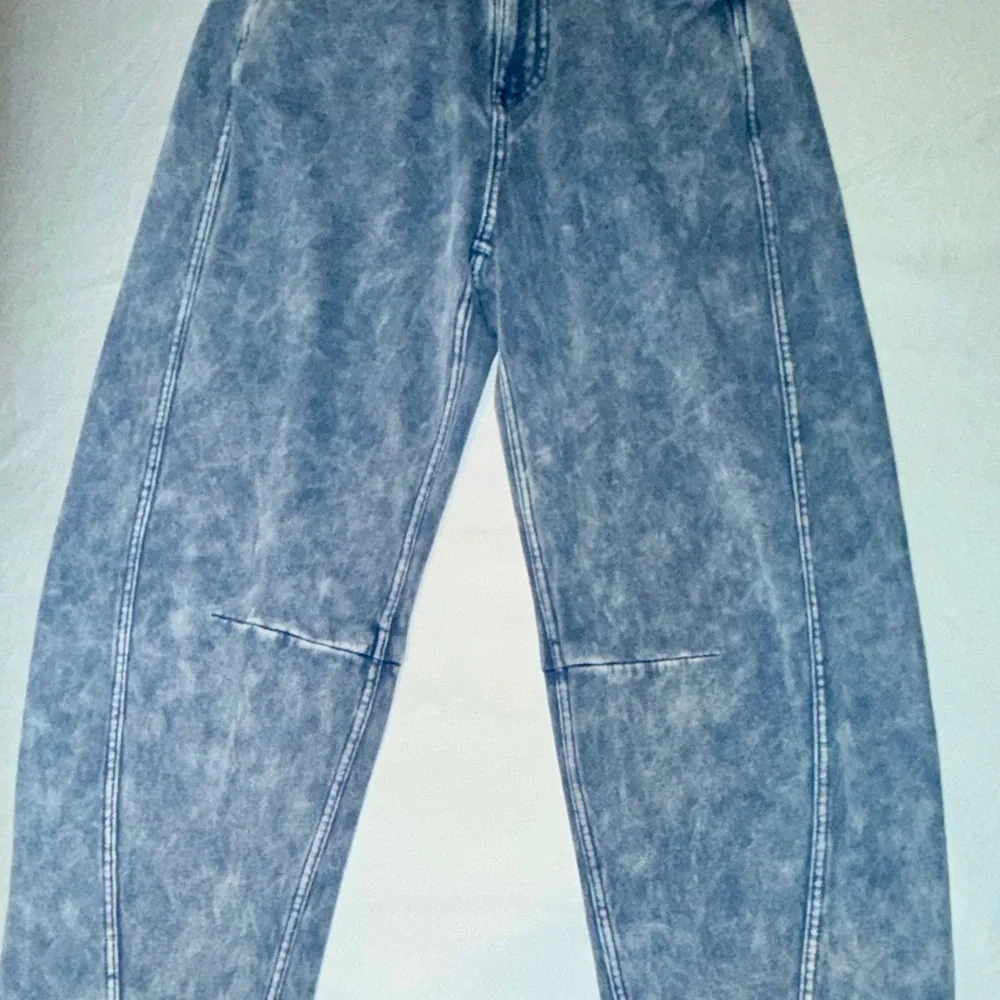 NWT GAP Sold out online Viral Barrel Sweatpant Jeans. Size SMALL PETITE. - Picture 3 of 13